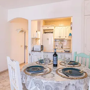 https://medano-2-hab-200-meters-playa-el-cabezo.tenerifehoteles.net